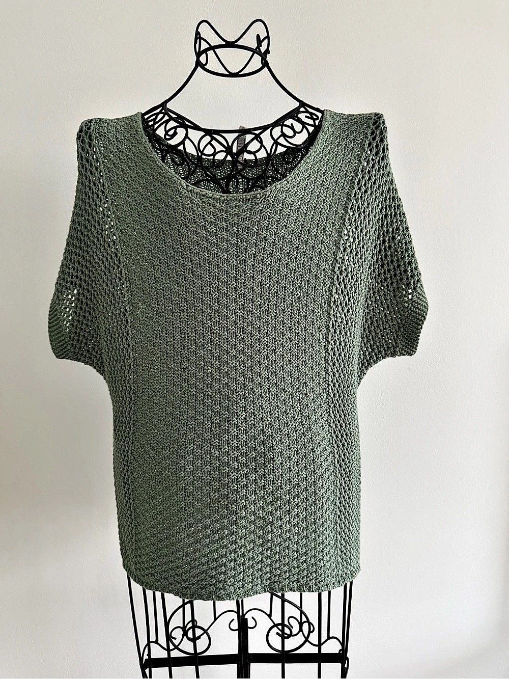Monoreno Green Knit Tunic Like New